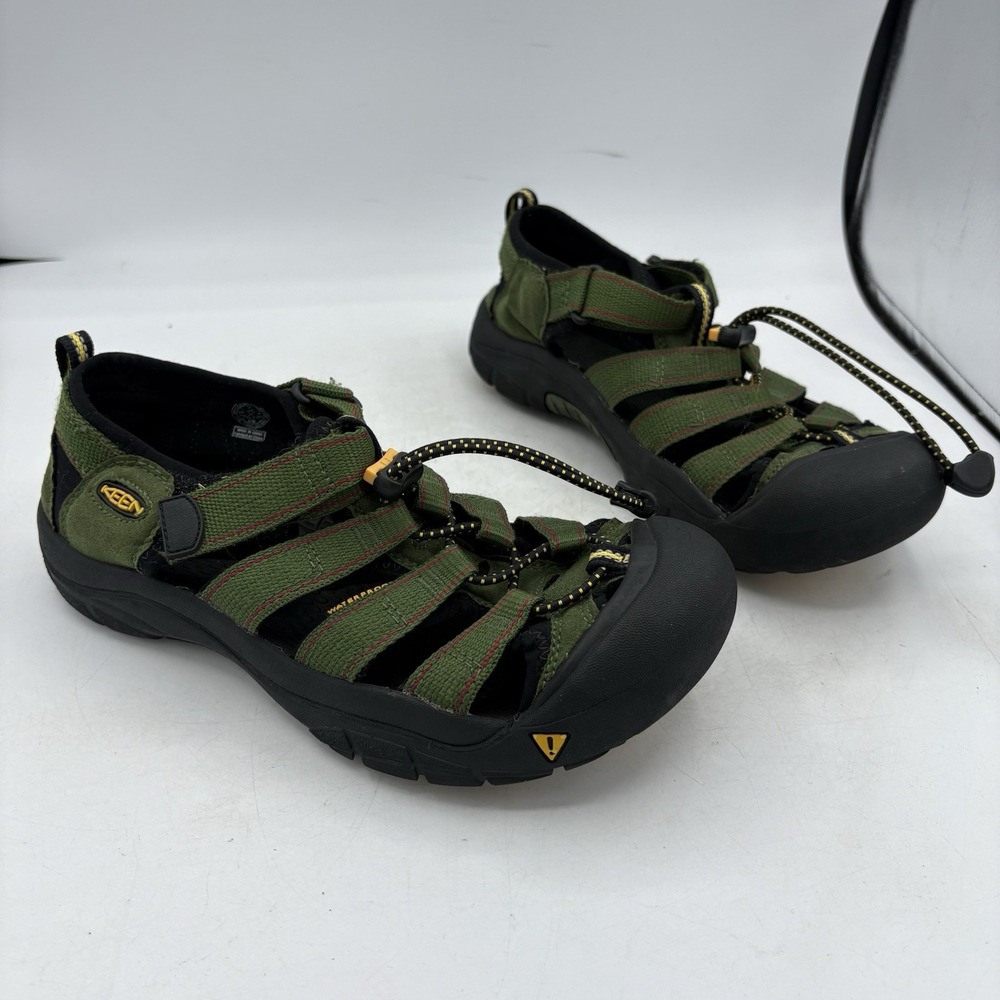 Keen Sandals Boys Mens Size 6 Newport H2 Green Water Hiking